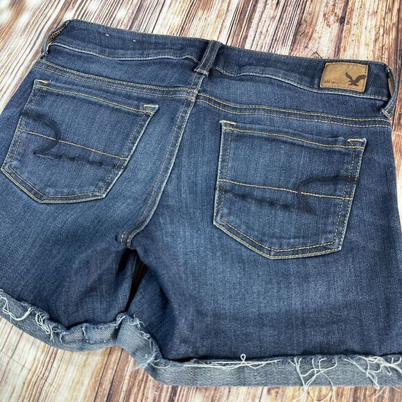 American Eagle SUPER STRETCH Size 2 Low Rise Jean Denim Cut Off Shorts 28x4.5 - Picture 4 of 10